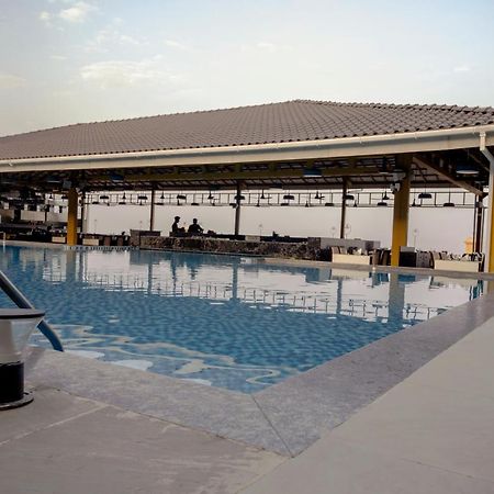 The Gold Beach Resort Daman Exterior foto