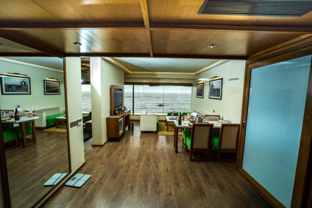 The Gold Beach Resort Daman Exterior foto