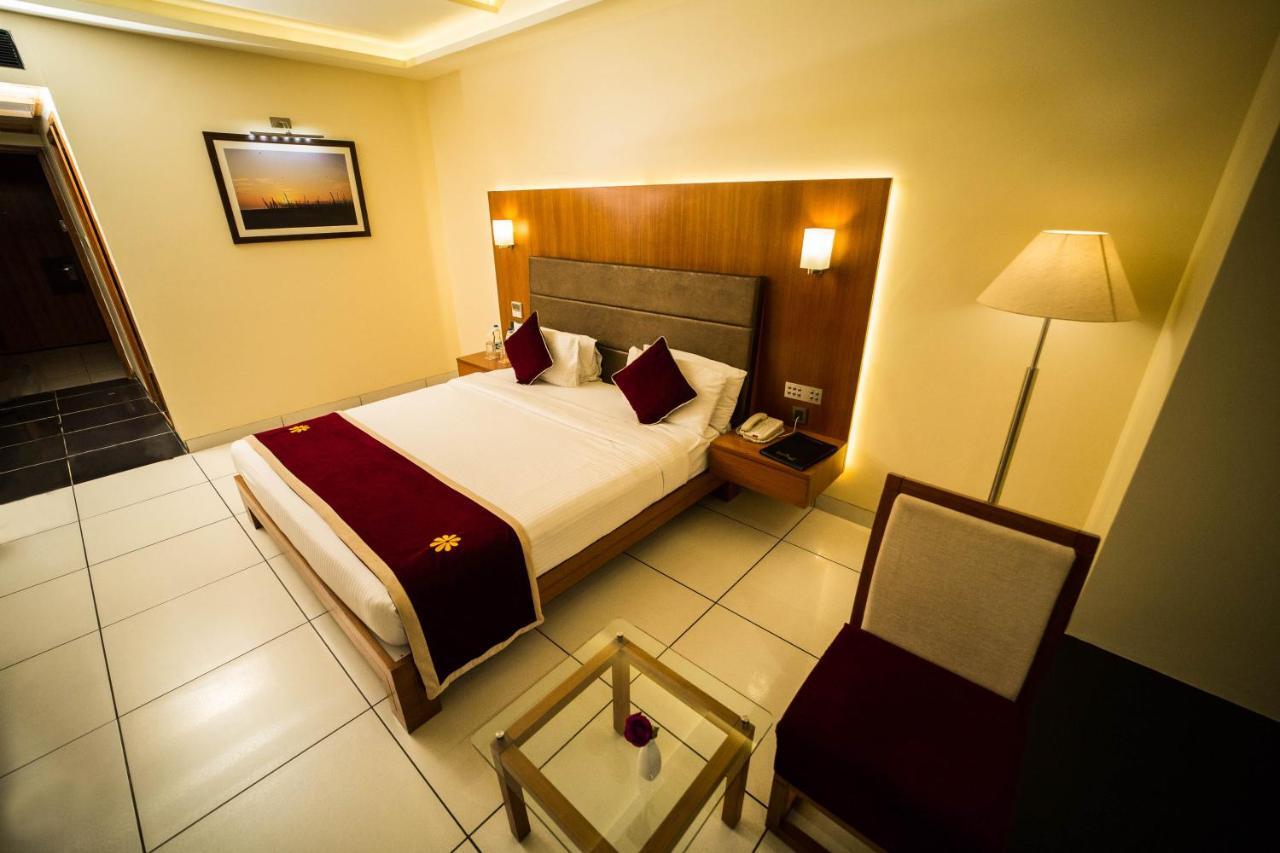 The Gold Beach Resort Daman Exterior foto