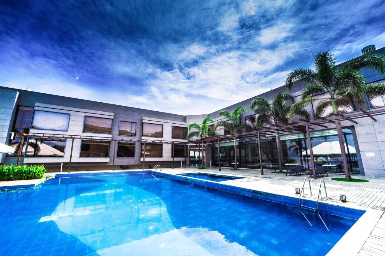 The Gold Beach Resort Daman Exterior foto